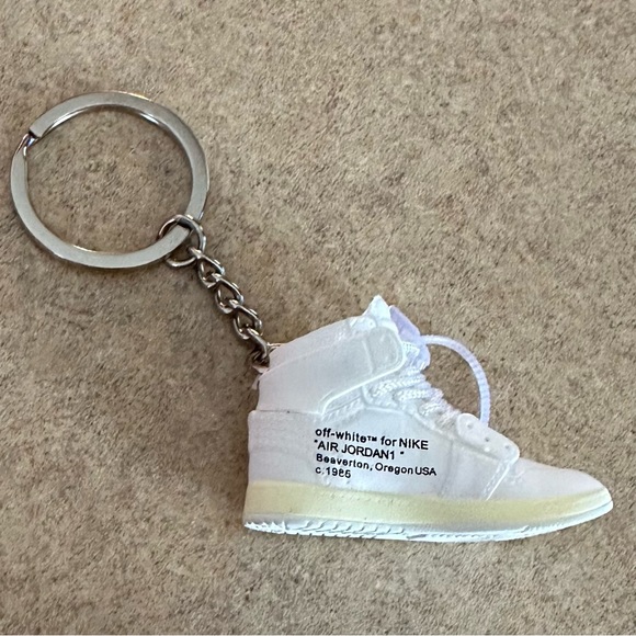 Keychain!✨🫶🏻 - Picture 3 of 3